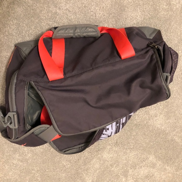 Nike duffle bag purple - Picture 3 of 4